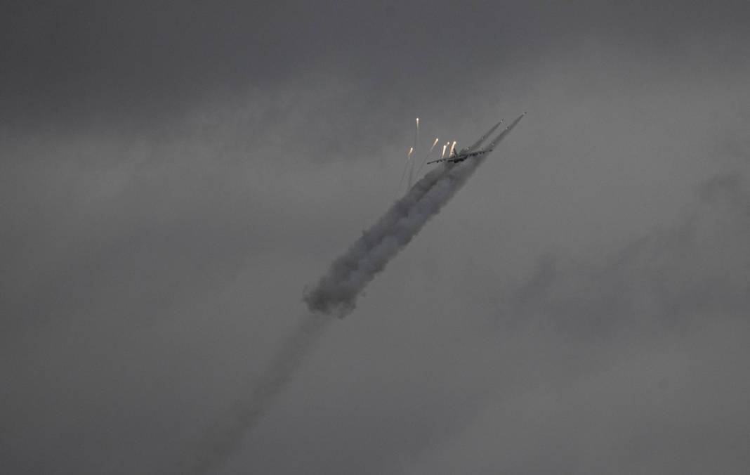 Rus mevzilerine yoğun bombardıman 40